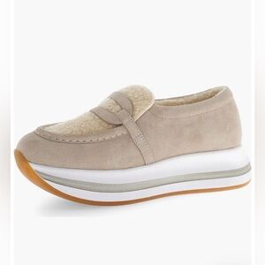NWT VOILE BLANCHE MERRY Genuine Shearling Loafer in Light Beige